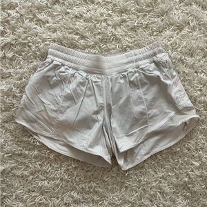 Lululemon Hotty Hot Short 4”